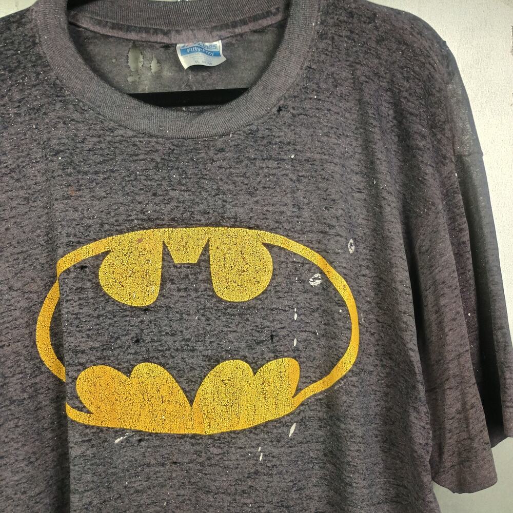 Batman Vintage Distressed Thrashed Paper Thin Soft Burnout Grunge Shirt Large